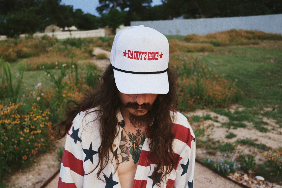 DADDY'S HOME Embroidered Star Logo WHITE TRUCKER